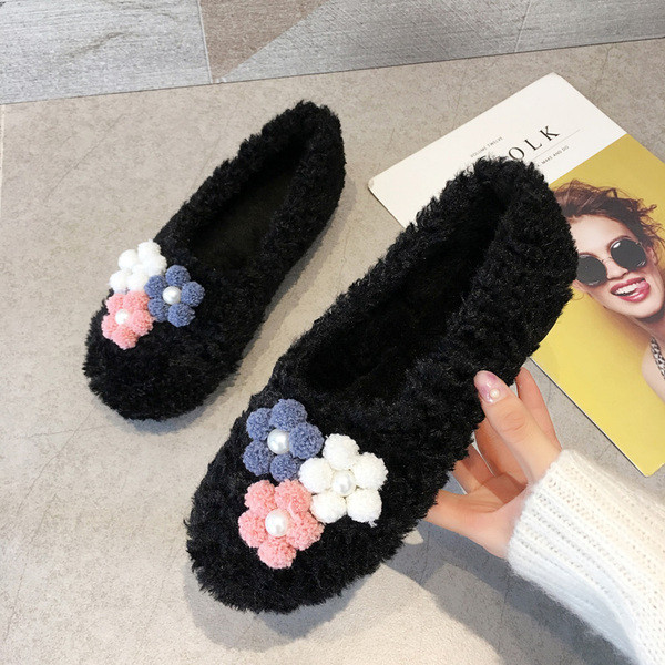 Női alkalmi cipő 3D elemekkel bézs, fekete és zöld színben