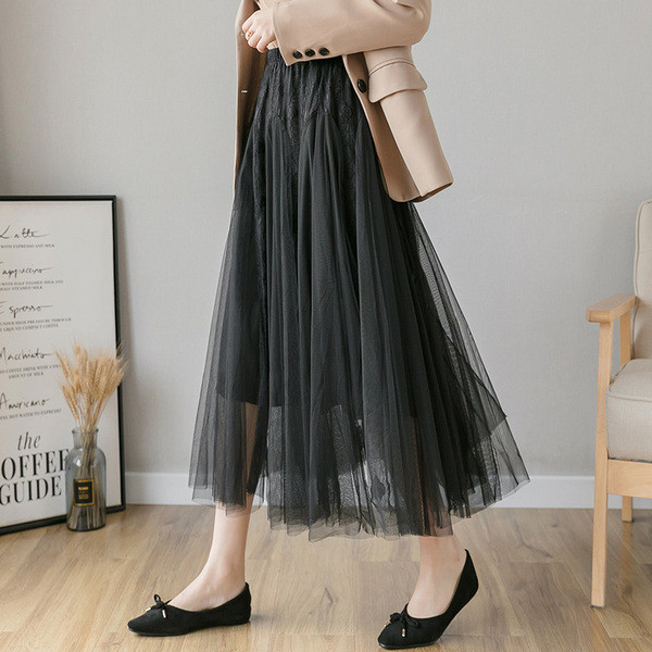 Modern női szoknya négy színben gumírozott derékkal és csipkével