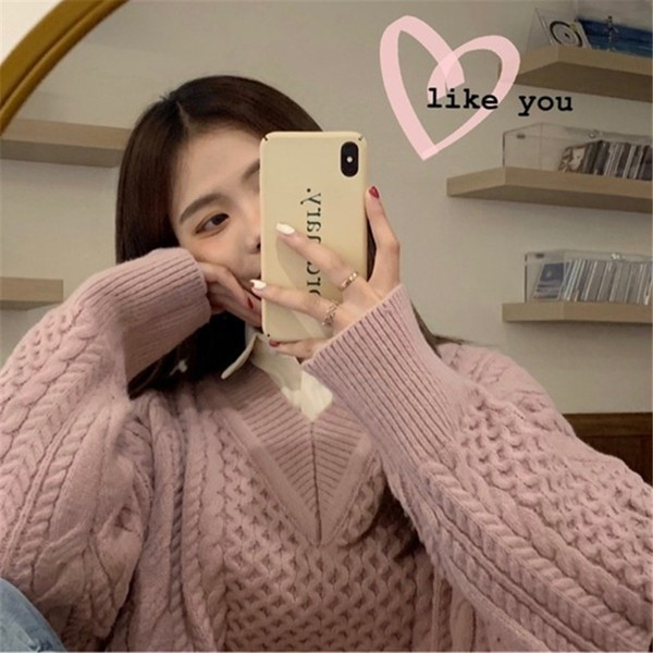 Φαρδύ πουλόβερ φθινοπωρινό -χειμωνιάτικο  με V-λαιμό σε πράσινο και ροζ χρώμα