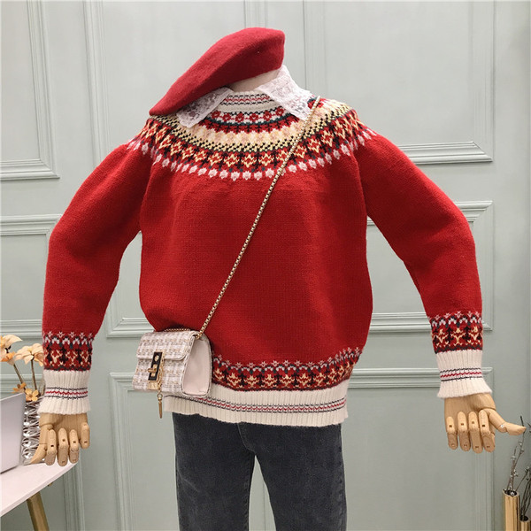 Χριστουγεννιάτικο γυναικείο πουλόβερ  με στρογγυλή λαιμόκοψη σε κόκκινο, λευκό και πράσινο χρώμα