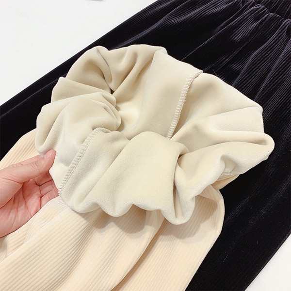 Női kordbársony nadrág magas derékkal, bézs és fekete színben