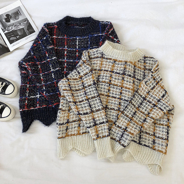 Női széles pulóver modell, hosszú ujjal és kerek nyakkivágással, három színben