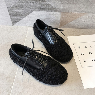 Γυναικεία καθημρινά παπούτσια με γούνα και κορδόνια σε μαύρο, λευκό και μπεζ χρώμα