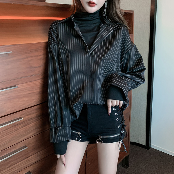 Női csíkos ing klasszikus modell fekete zsebbel