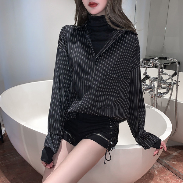 Női csíkos ing klasszikus modell fekete zsebbel