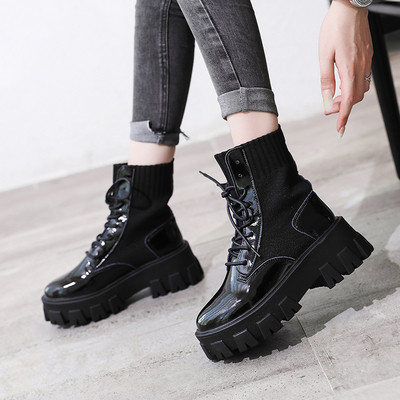 Női csizma durva talppal és fűzős fekete színben - két modell