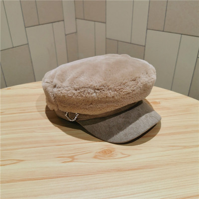 Γυναικείο χειμερινό χνουδωτό καπέλο  με γείσο και καφέ, μπεζ, μπλε, μαύρο και ροζ χρώμα