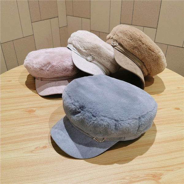 Γυναικείο χειμερινό χνουδωτό καπέλο  με γείσο και καφέ, μπεζ, μπλε, μαύρο και ροζ χρώμα