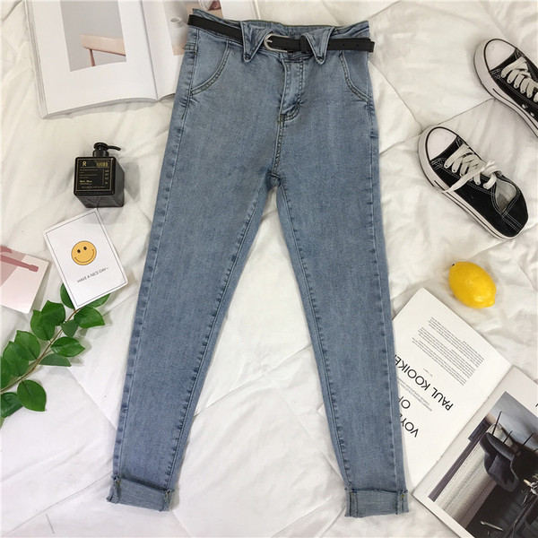 Női farmer övvel és zsebekkel Karcsú modell három színben