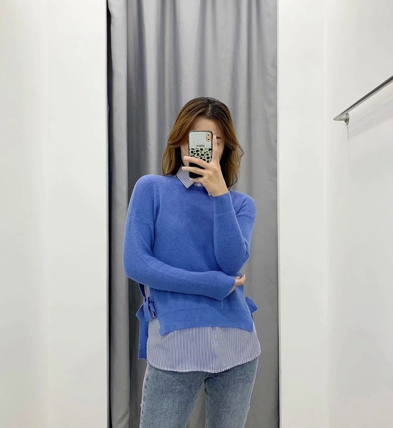 Μοντέρνο γυναικείο σετ - πουλόβερ με κορδόνια και ριγέ πουκάμισο