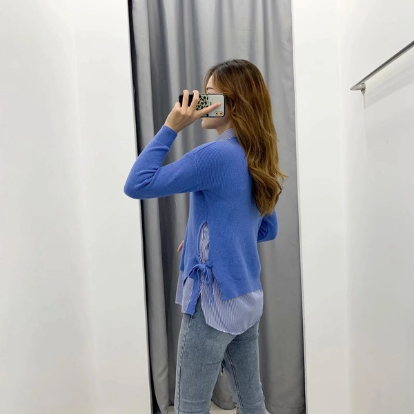 Μοντέρνο γυναικείο σετ - πουλόβερ με κορδόνια και ριγέ πουκάμισο