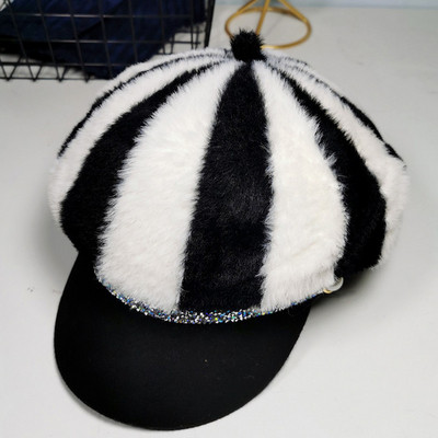 Női pehelysapka, sárga, barna, piros, lila, fekete kövekkel