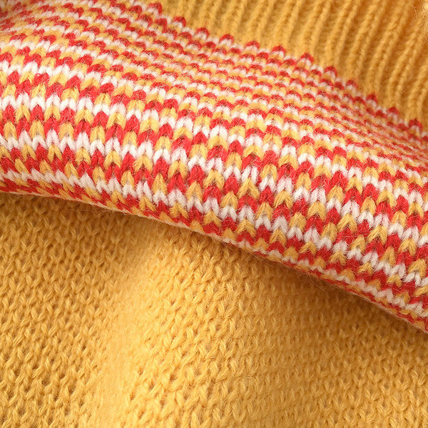 Női karácsonyi pulóver széles modell három színben, kerek nyakkivágással