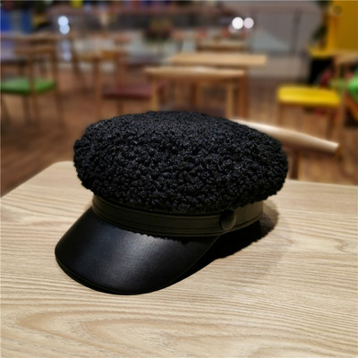 Női téli pehely sapka napellenzővel barna, bézs, sárga, fekete és fehér színben