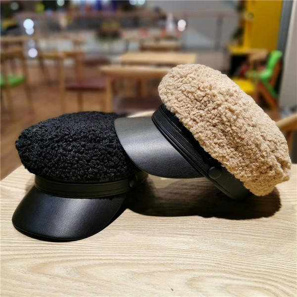 Női téli pehely sapka napellenzővel barna, bézs, sárga, fekete és fehér színben