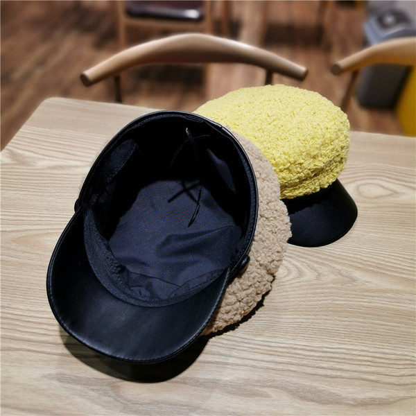 Női téli pehely sapka napellenzővel barna, bézs, sárga, fekete és fehér színben