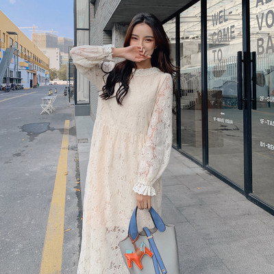 Hosszú, hétköznapi csipkeruha ovális nyakkivágással, fehér és fekete színben