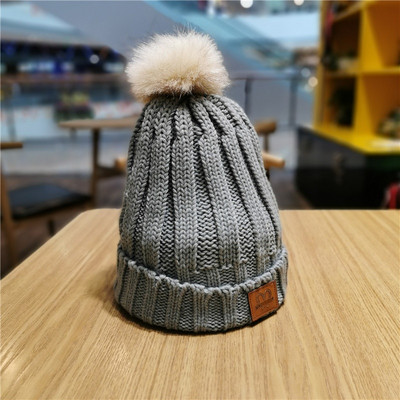 Pălărie de iarnă pentru femei cu căptușeală moale și puf în roz, negru, roz, roșu, gri, alb, bej