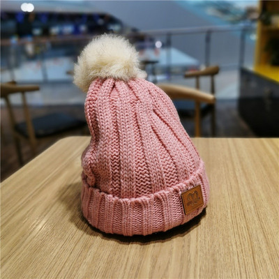 Pălărie de iarnă pentru femei cu căptușeală moale și puf în roz, negru, roz, roșu, gri, alb, bej