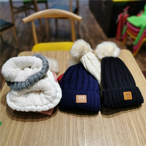 Pălărie de iarnă pentru femei cu căptușeală moale și puf în roz, negru, roz, roșu, gri, alb, bej