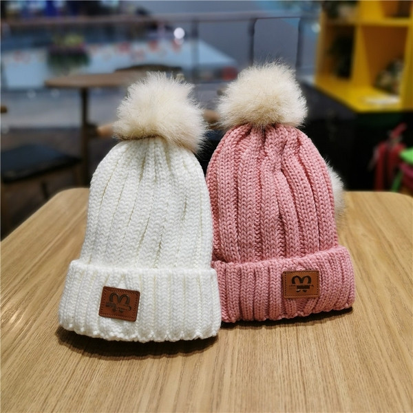 Pălărie de iarnă pentru femei cu căptușeală moale și puf în roz, negru, roz, roșu, gri, alb, bej