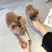 Női pehely alkalmi cipő lapos talppal és puha béléssel, fekete és bézs színben