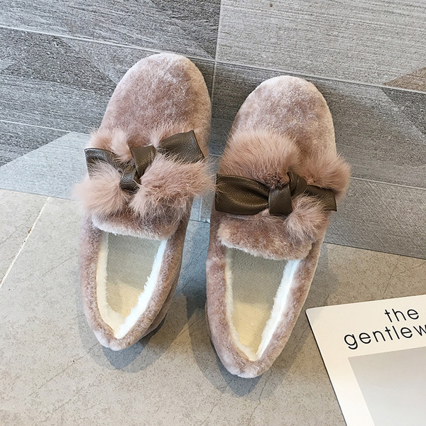 Női pehely alkalmi cipő lapos talppal és puha béléssel, fekete és bézs színben