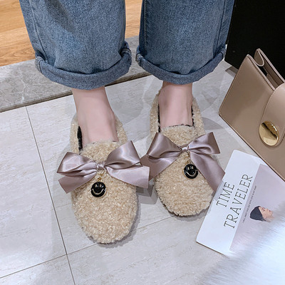 Őszi-téli női papucs fekete, fehér és bézs szalaggal