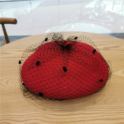 Elegáns női sapka barett típusú hálóval fehér, bézs, piros, fekete, rózsaszín, szürke és barna színekben