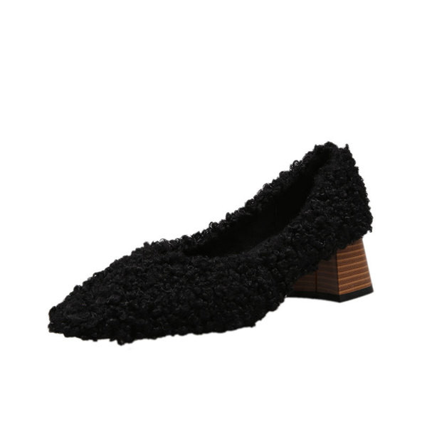 Női pehelycipő vastag alacsony sarkú sárga, fehér és fekete színben