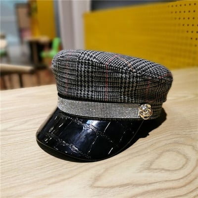 Női kockás sapka fekete, szürke és barna