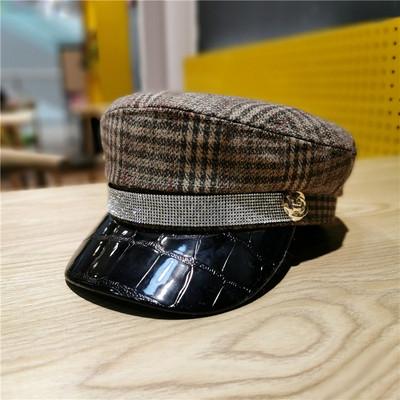 Női kockás sapka fekete, szürke és barna