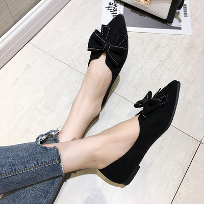 Γυναικεία καθημερινά παπούτσια μυτερό  μοντέλο με κορδέλα σε μαύρο και μπεζ χρώμα