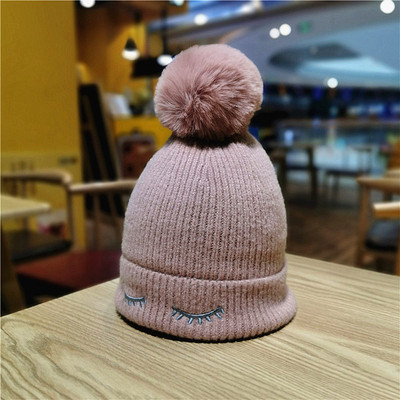 Pălărie de iarnă pentru femei cu căptușeală moale și puf în alb, bej, roz, roșu, negru și maro