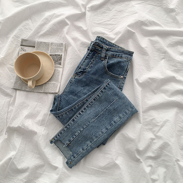 Aktuális kék színű női farmer, magas derékkal és zsebekkel