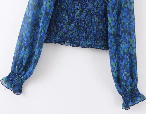 Új modell női blúz csónakos nyakkivágással és hosszú ujjú - retro stílusú kék színben