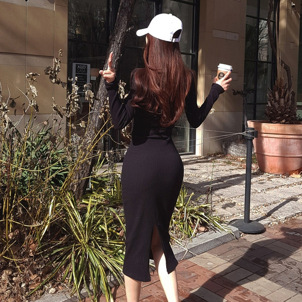 Rochie modernă de damă, cu mâneci lungi și cu fantă în negru