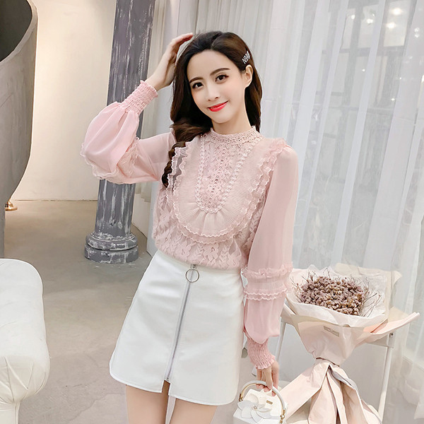 Stílusos női ing három színben, széles ujjakkal és gyöngyökkel