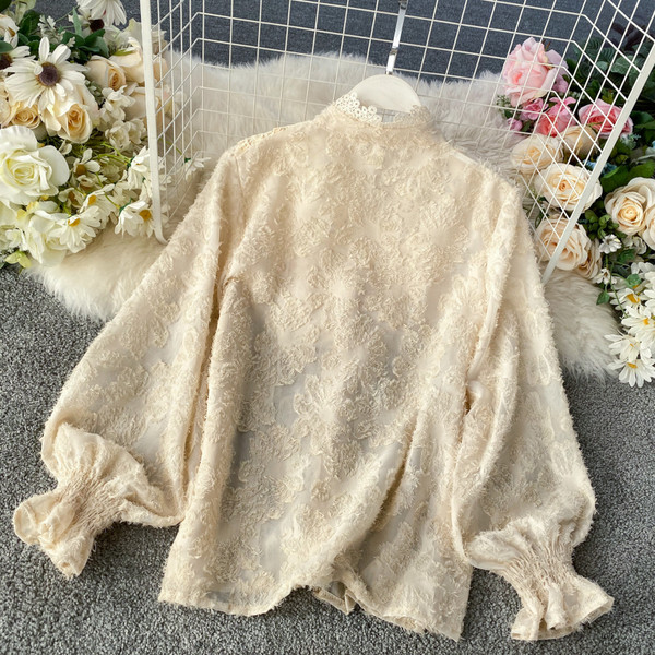 Női csipke ing széles ujjú bézs és fekete színben