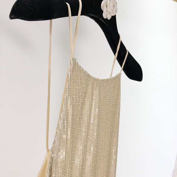 Μοντέρνο κοντό φόρεμα με λεπτές λουρίδες, πίσω αυχένα και μπεζ Sequins