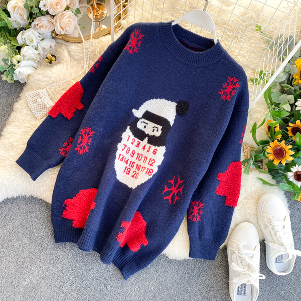 Pulover de Craciun cu decolteu oval in rosu si albastru