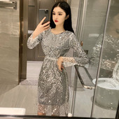 Rochie moderna de dama cu paiete si decolteu O in negru si argintiu