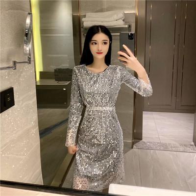 Rochie moderna de dama cu paiete si decolteu O in negru si argintiu