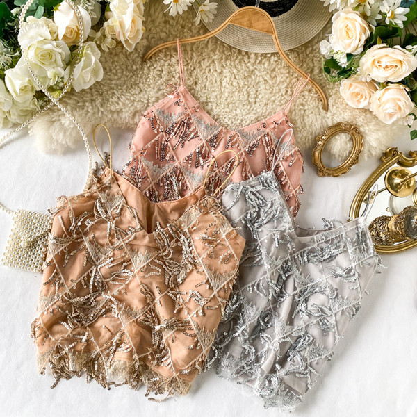 Stílusos női felső, flitterekkel és vékony pántokkal rózsaszín, fekete, barna és szürke színben