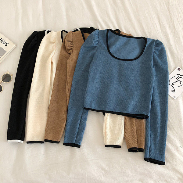 Σύντομη γυναικεία μπλούζα Λεπτό μοντέλο σε τέσσερα χρώματα με στρογγυλή λαιμόκοψη