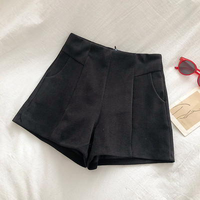 Lezser női rövidnadrág széles modell három színben, magas derékkal