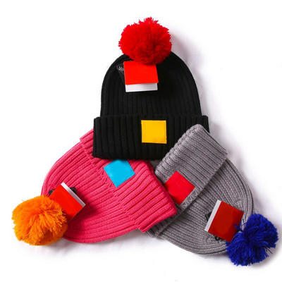 Детска зимна плетена шапка с пух в сив,розов и черен цвят