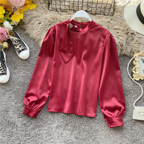 Μοντέρνο σατέν γυναικείο  πουκάμισο με διακόσμηση πέτρες και μακριά μανίκια σε διάφορα χρώματα