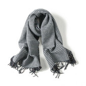 Esarfa in carouri toamna-iarna fata-verso cu franjuri