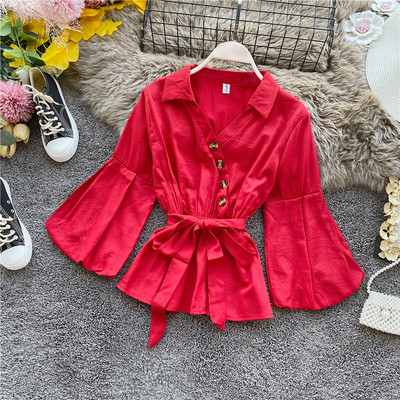 Stílusos női ing spitz nyakkivágással és derékkötővel kék, fehér, sárga, zöld és piros színben